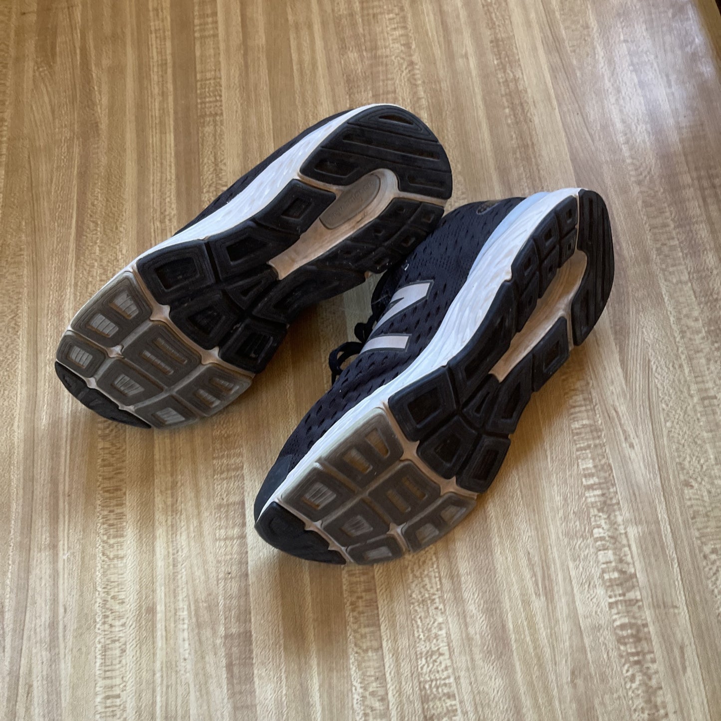 Size 9.5 - New Balance 680 Black