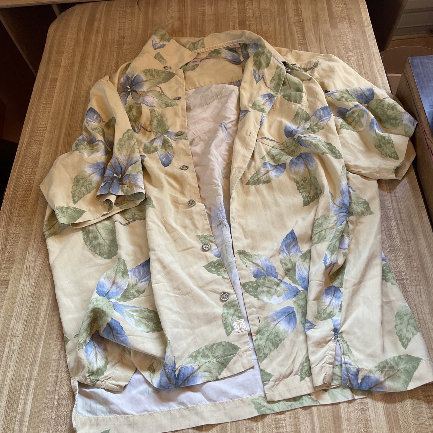Tommy Bahama Silk Hawaiian Shirt XL Loop Collar