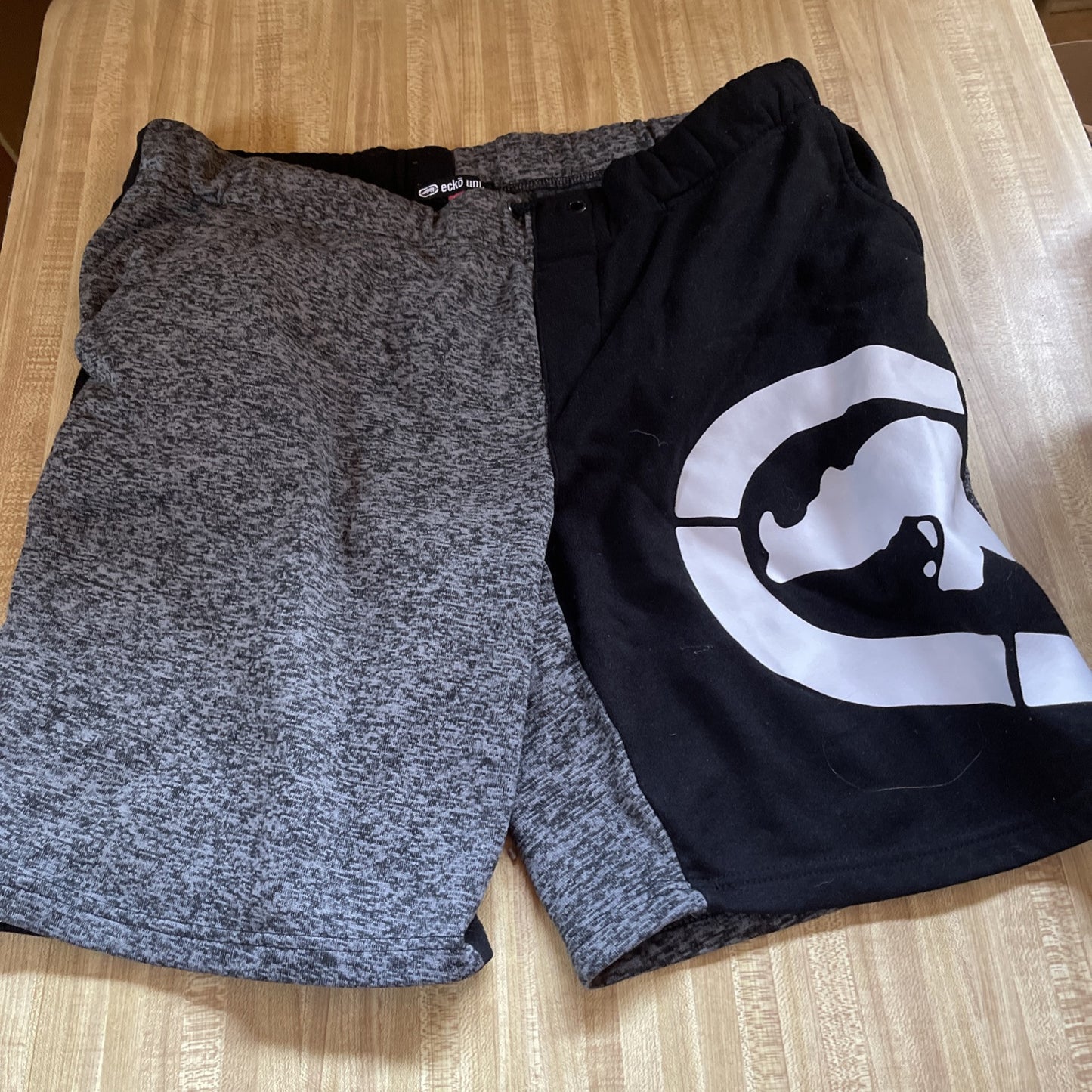 Ecko Unltd Shorts 2XL Missing Drawstring