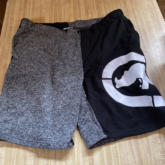 Ecko Unltd Shorts 2XL Missing Drawstring