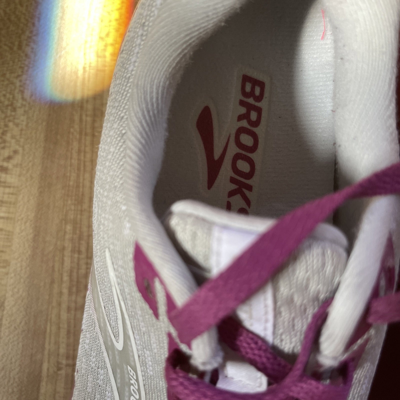 Brooks Levitate 5 Size 8