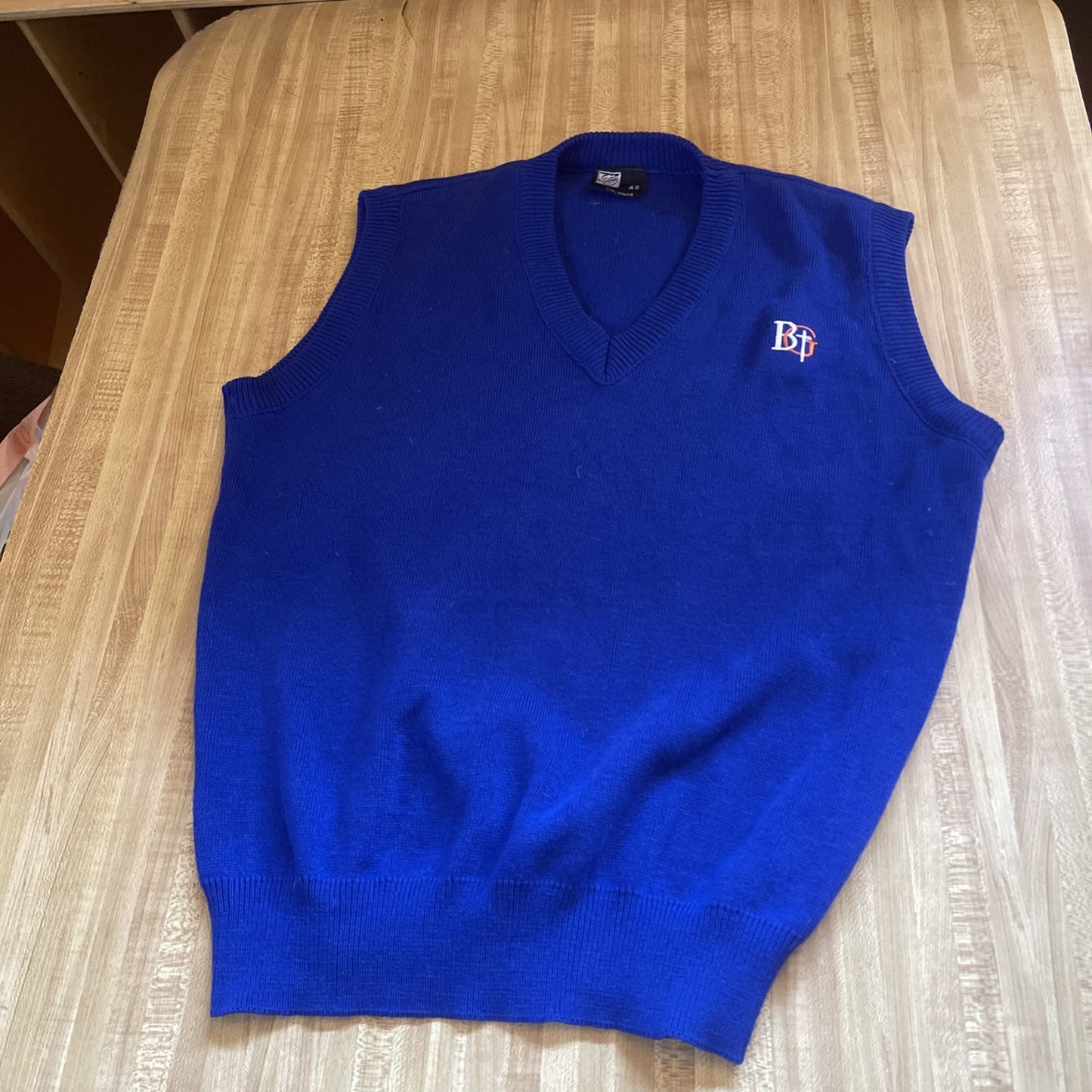 TQ Knits Sweater Vest Small 