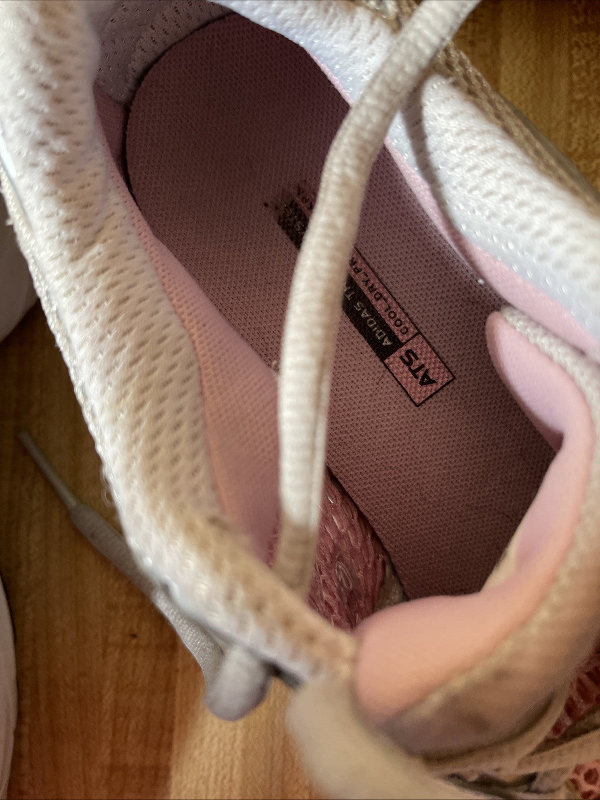 Adidas ATS Cool Sneakers 8.5 Women’s 